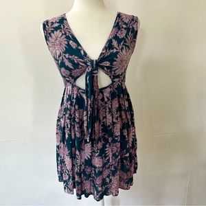 Sea Gypsies Peony Floral Print Front Tie Knot Sleeveless Dress Women’s size M